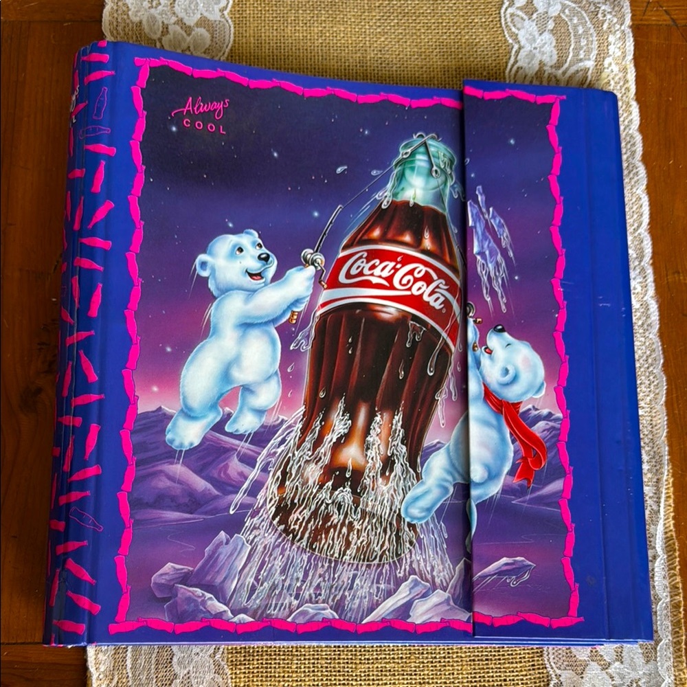 VINTAGE 1996 Coca Cola Polar Bear  3 Ring Binder with original folders and paper